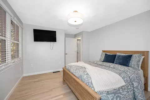 Bedroom - 17 Harold Ave, Reading, MA 01867 photo 5 of 10