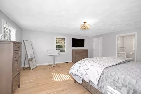 Bedroom - 17 Harold Ave, Reading, MA 01867 photo 3 of 10