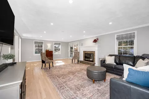 Living - 17 Harold Ave, Reading, MA 01867 photo 2 of 3