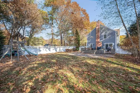Exterior - 17 Harold Ave, Reading, MA 01867 photo 6 of 7