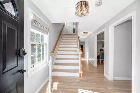 Entry Way - 17 Harold Ave, Reading, MA 01867 photo 1 of 1