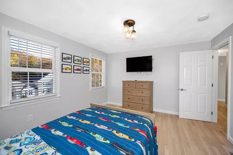 Bedroom - 17 Harold Ave, Reading, MA 01867 photo 9 of 10
