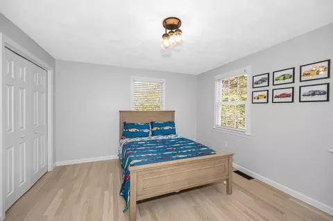 Bedroom - 17 Harold Ave, Reading, MA 01867 photo 7 of 10
