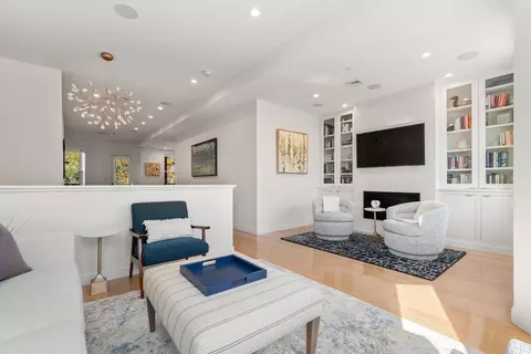 429 Columbus Ave #2, Boston, MA 02116
