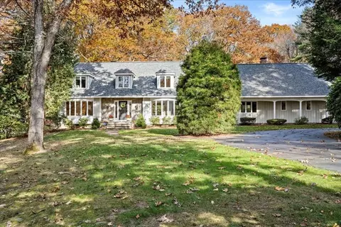 37 Flagg Rd, Southborough, MA 01772