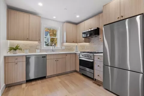 104 Jamaica St #B, Boston, MA 02130