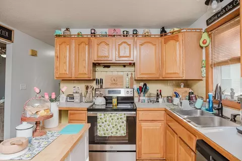 108 Lower Gore Rd, Webster, MA 01570 photo 5