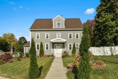 15 Brooks Pl, West Bridgewater, MA 02379