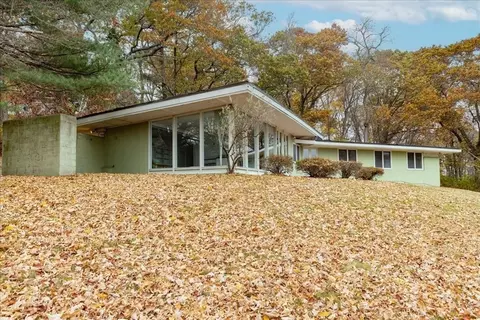 96 Argilla Rd, Ipswich, MA 01938