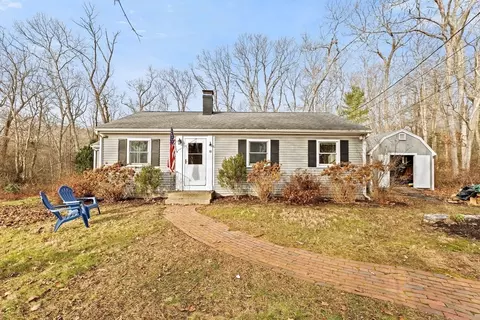 22 Eisenhower Ln, Scituate, MA 02066