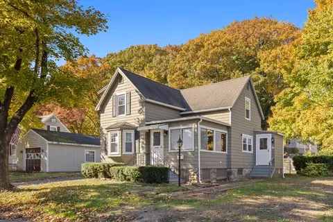 33 Sigourney St, Lynn, MA 01905
