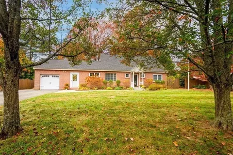 148 Bancroft Ave, Reading, MA 01867 photo 3