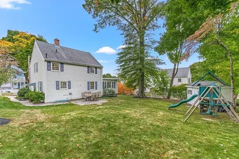 6 Governors Ave, Winchester, MA 01890