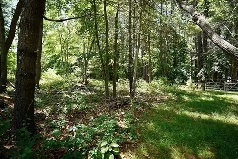 2 Maureen Ln, Georgetown, MA 01833 photo 2