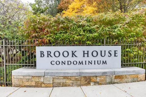 33 Pond Ave #318, Brookline, MA 02445