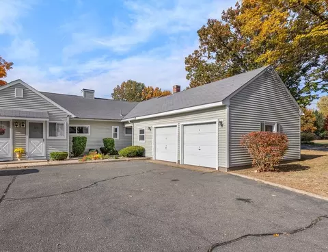 150 Greenwood Ter #150, Chicopee, MA 01022