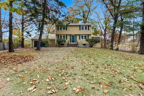 933 Hale St, Beverly, MA 01915