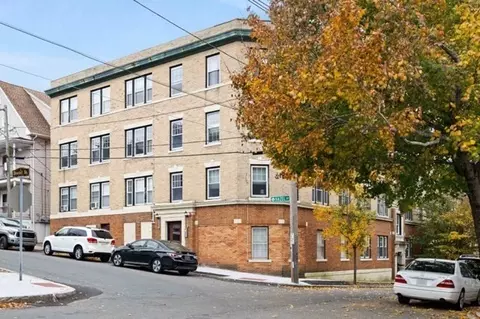 2 Hazel St #11, Salem, MA 01970