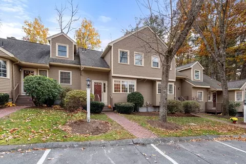 2 Lilac Ct #2, Hopkinton, MA 01748