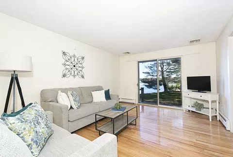 Living - 8 Pine Ave, Spencer, MA 01562 photo 6 of 8