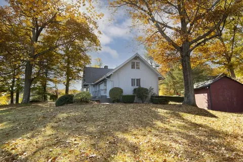 Exterior - 8 Pine Ave, Spencer, MA 01562 photo 2 of 8