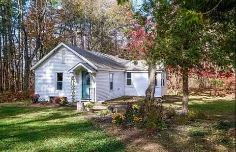 414 Allen Rd, Belchertown, MA 01007