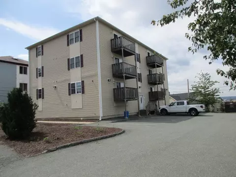 1 Fay St #7, Worcester, MA 01604