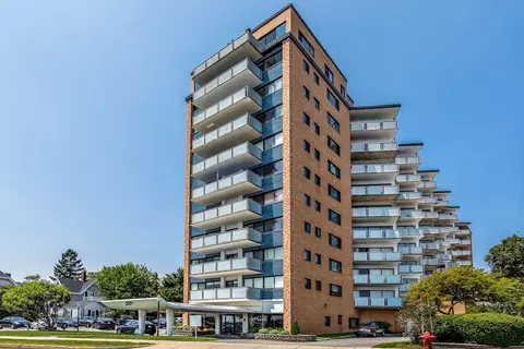 300 Lynn Shore Dr #508, Lynn, MA 01902