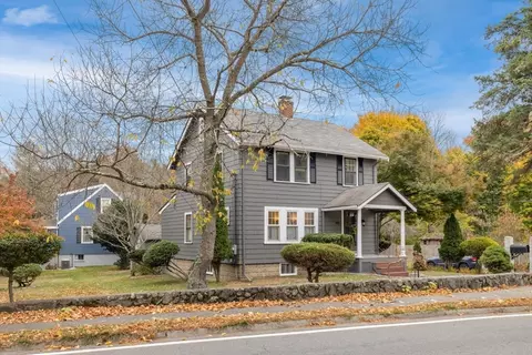 65 Grove St, Reading, MA 01867 photo 2