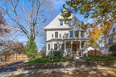 12 Oakland Ave, Needham, MA 02492 photo 2