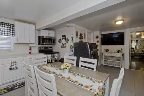 28 Spruce St, Springfield, MA 01105 photo 31