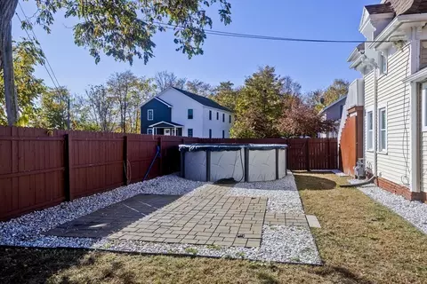 28 Spruce St, Springfield, MA 01105 photo 35