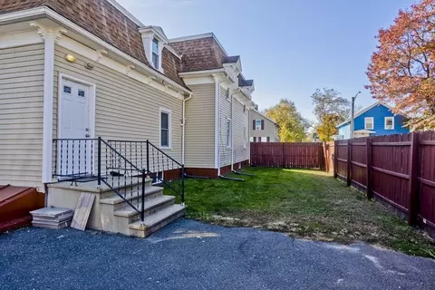 28 Spruce St, Springfield, MA 01105 photo 6