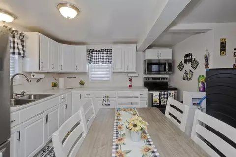 28 Spruce St, Springfield, MA 01105 photo 11