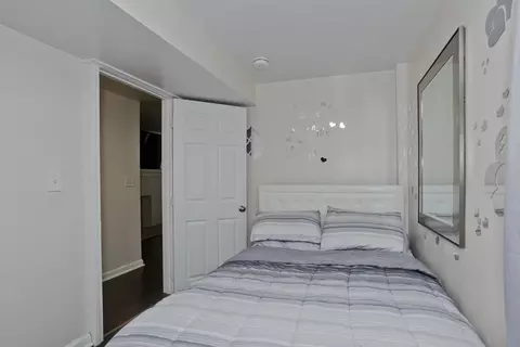 28 Spruce St, Springfield, MA 01105 photo 21