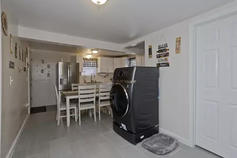 28 Spruce St, Springfield, MA 01105 photo 30