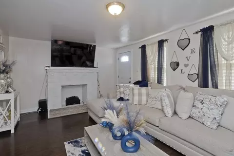 28 Spruce St, Springfield, MA 01105 photo 16