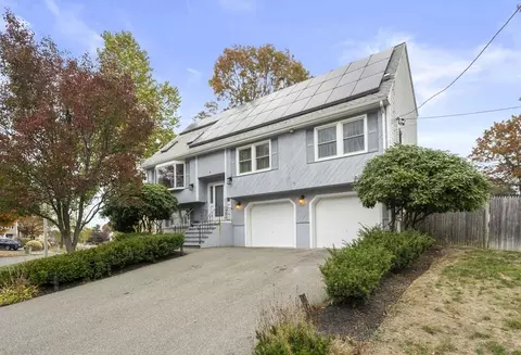 83 Bittersweet Ln, Randolph, MA 02368