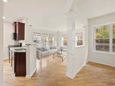 10 Abigail Way #1005, Reading, MA 01867