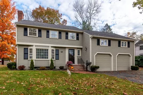 31 Indian Path, Dedham, MA 02026 photo 2