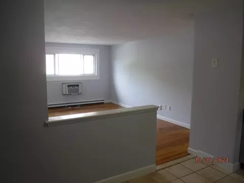 Living - 35 Bayview Ter #10, Danvers, MA 01923 photo 7 of 7