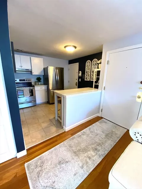 Kitchen - 35 Bayview Ter #10, Danvers, MA 01923 photo 1 of 7
