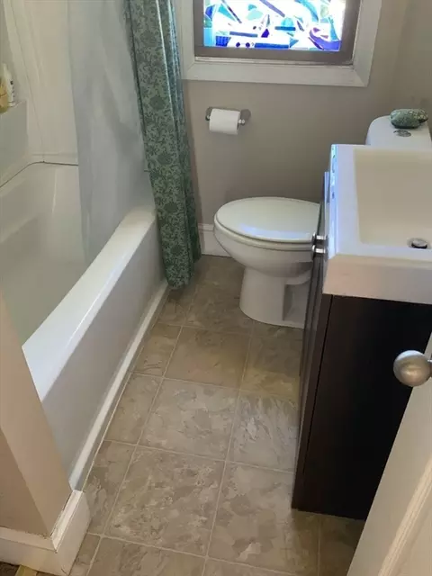 26 Carpenter Ave, Worcester, MA 01605 photo 18