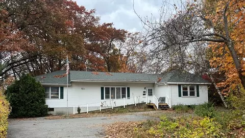 422 Pakachoag St, Auburn, MA 01501