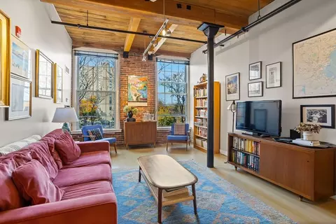 130 John St #349, Lowell, MA 01852