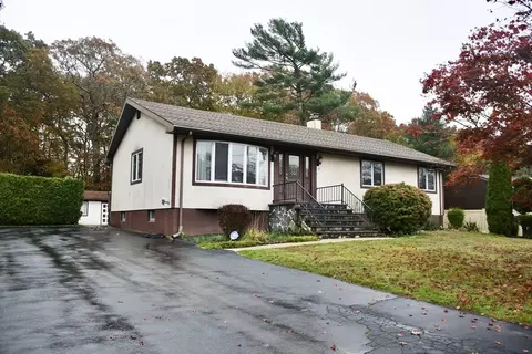 42 Ruby Ct, Dartmouth, MA 02747
