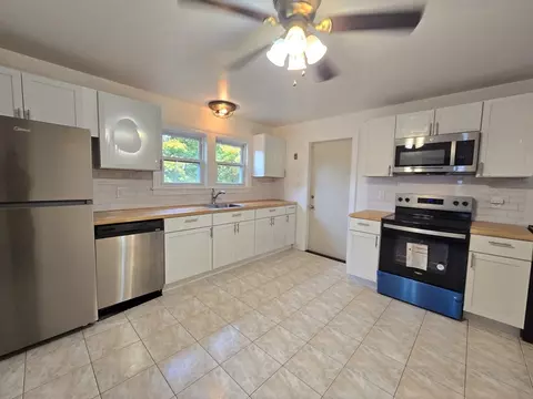 Kitchen - 58 Whitcomb St, Webster, MA 01570 photo 2 of 3
