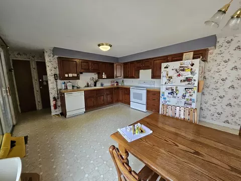 10 June Ave, Webster, MA 01570 photo 9