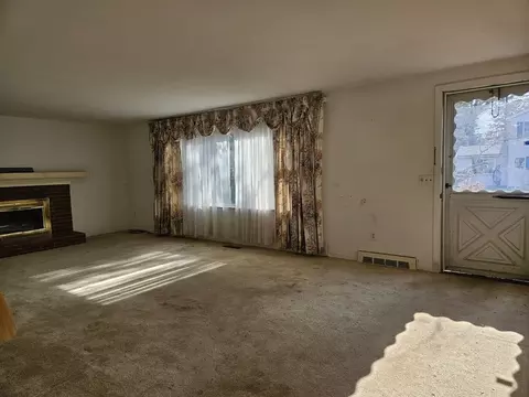10 June Ave, Webster, MA 01570 photo 3