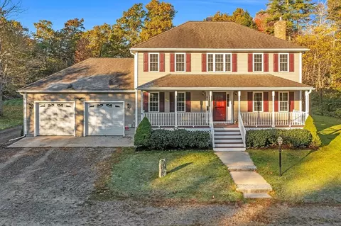 32 Simond Hill Rd, Hubbardston, MA 01452